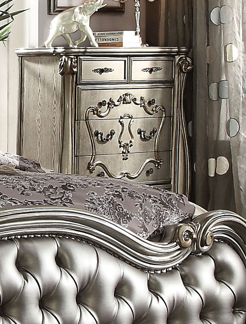 26840 Acme Versailles Ii Bedroom Set Collection. Silver Pu