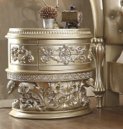 HD 8022 Victorian Style Eking Bed set in Belle Silver Finish By Homey Design