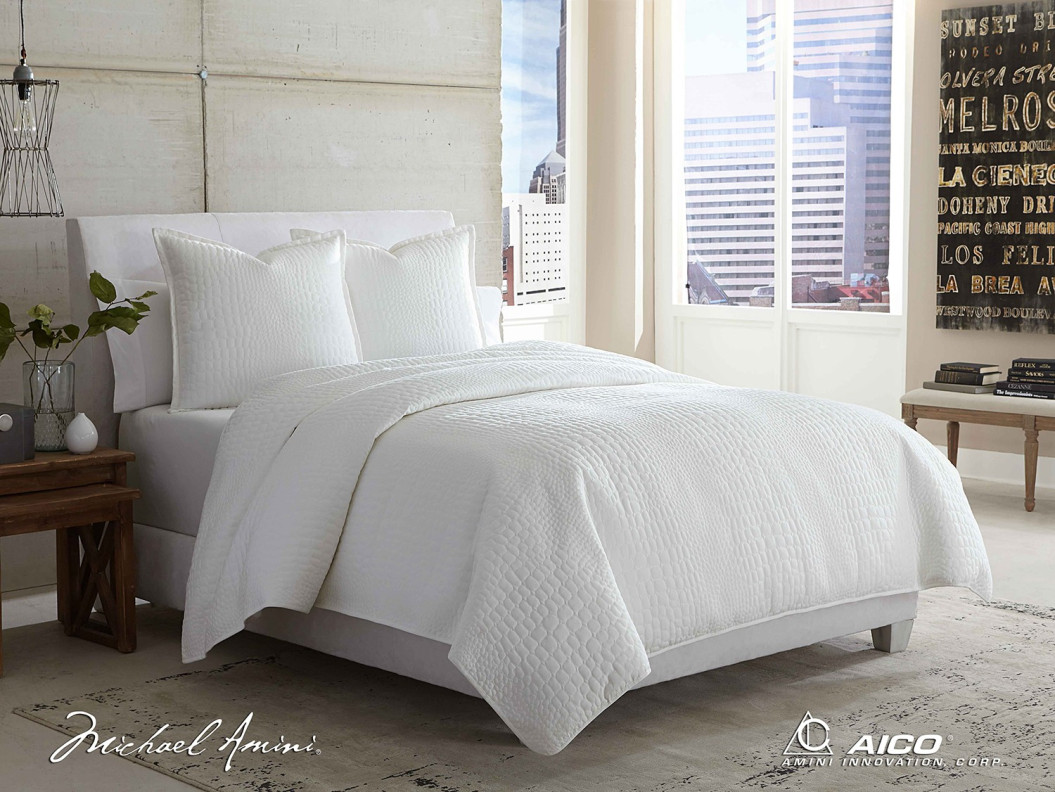 Distinctive Bedding Designs Ashworth Coverlet / Duvet Set By Michael Amini