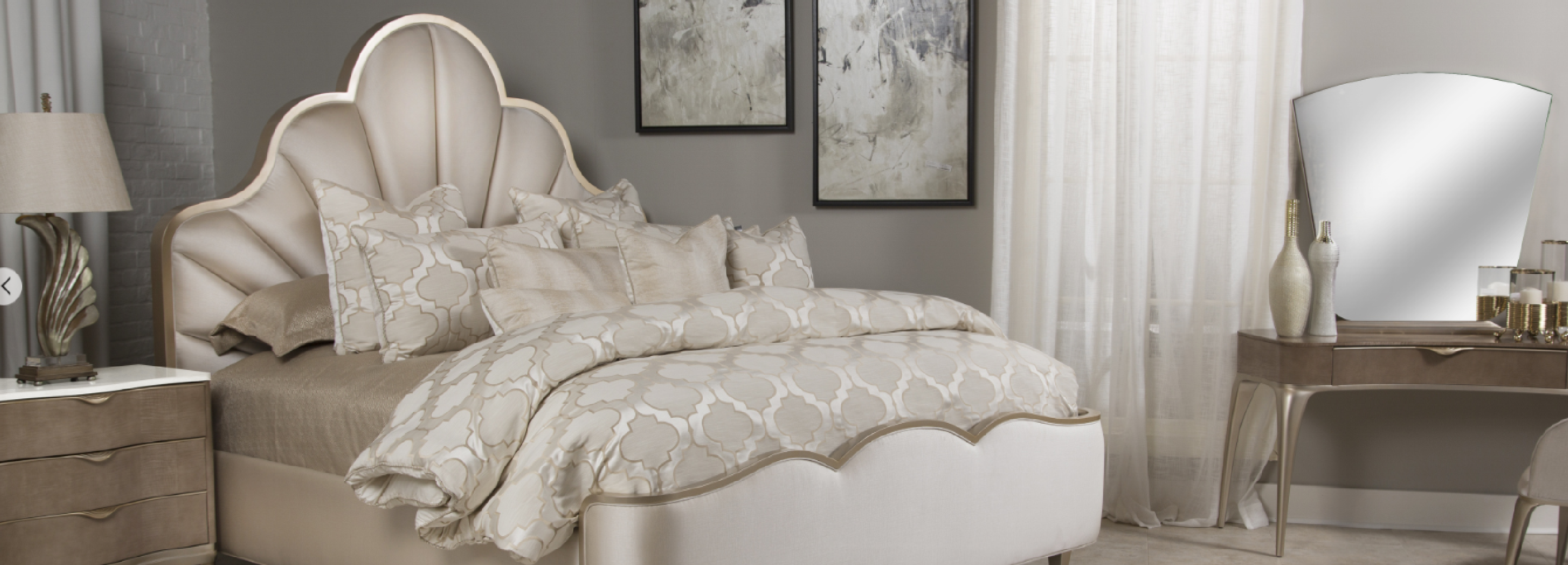 Queen Scalloped Panel Bed (3 pc) Malibu Crest Chardonnay Finish Collection by Michael Amini.9007000QN3-822