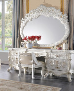 BD 00671 Lavish Classic Beige PU & Antique White Finish Bedroom Vanaheim Collection  By Acme Furniture