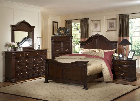 Emilie Queen Bed by New...
