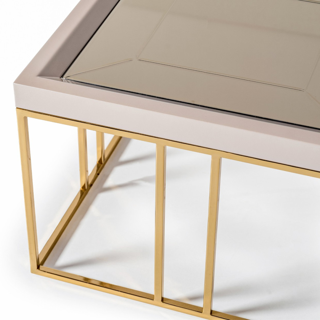 Cocktail Table Shimmer Ivory Carmela Collection By Michael Amini. LFR-CRMA201-141