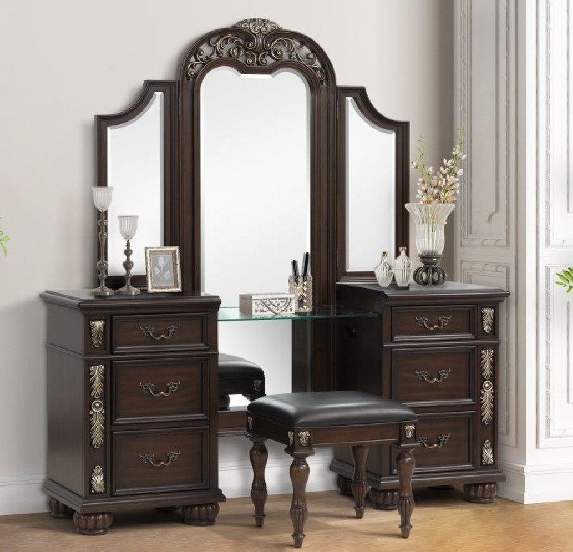 Maximus Royal Classic Collection 3PC Vanity Set By New Classic Furniture