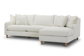 Vogue Farlo 2Pc Stacionary Sectional By Parker House