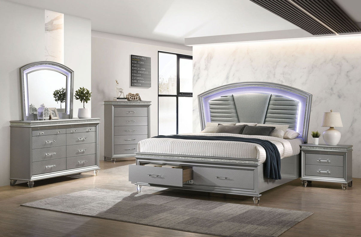 CM7899SV 5PC Queen Bedroom Set Contemporary Style Silver Finish. Maddie Collection By Furniture Of America