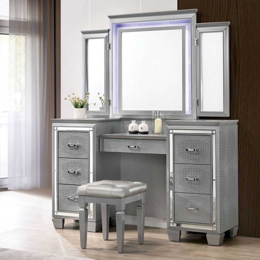 CM7979SV 5PC Queen Bedroom Set Contemporary Style Silver Finish. Bellanova Collection by Furniture of America