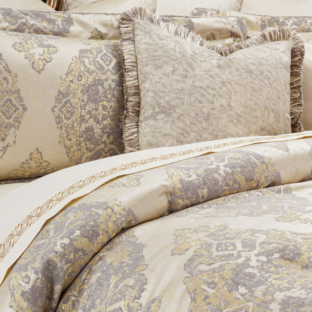 Bennett 9pc Queen Comforter Set Champagne By Michael Amini BCS-QS09-BENNET-CMP