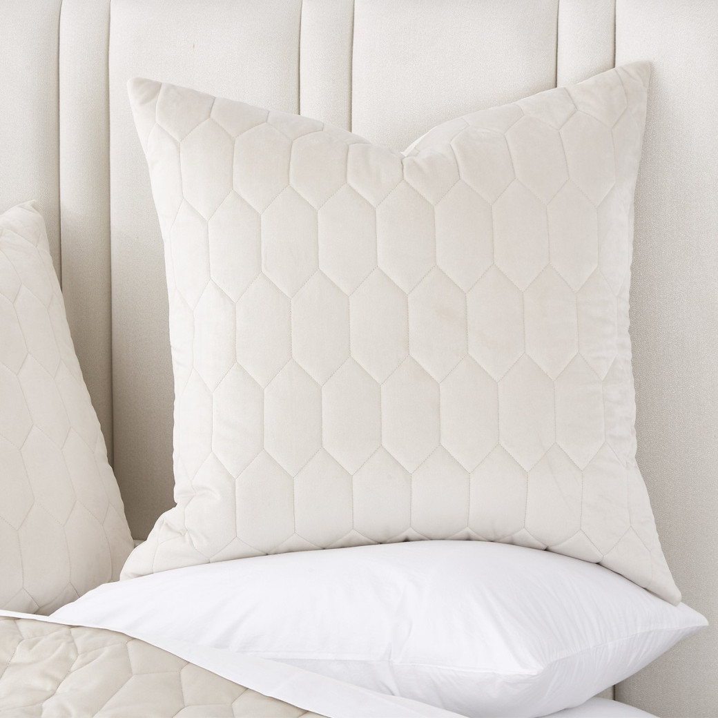 Niagara 3pc Queen Quilt Set Sand by Michael Amini BCS-QQT3-NIAGRA-SND