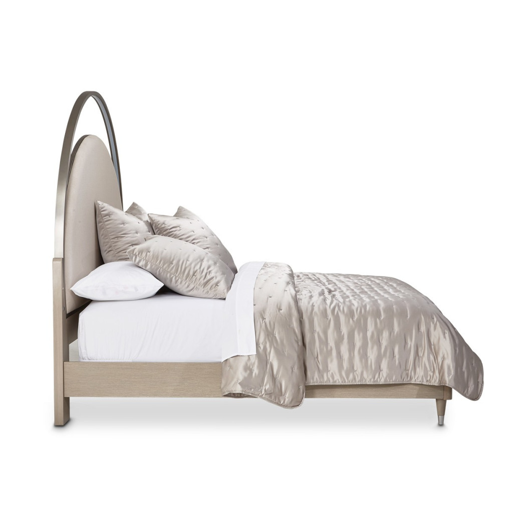 Queen Bed w/Lights Eclipse Collection by Michael Amini KI-ECLPQN-135