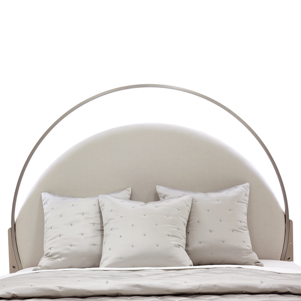 Queen Bed w/Lights Eclipse Collection by Michael Amini KI-ECLPQN-135