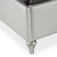 Queen Upholstered Bed Melrose Plaza Collection By Michael Amini 9019000QN-118