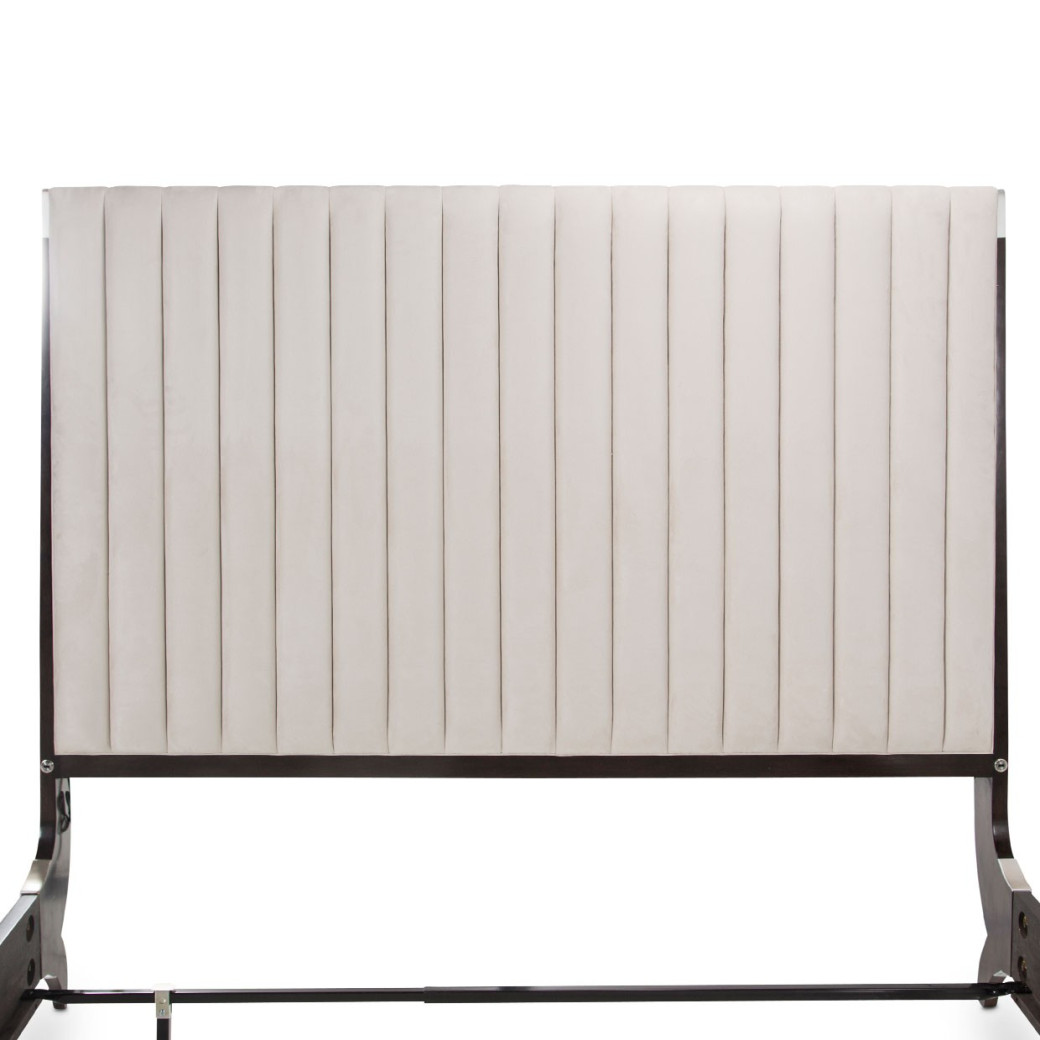 Queen Tufted Sleigh Bed Paris Chic Collection by Michael Amini N9003000QNS4-409