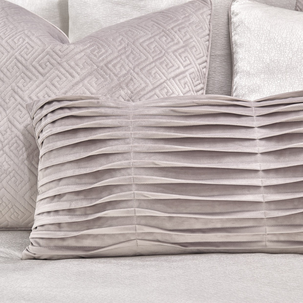 Distinctive Bedding Designs Spencer Comforter Set By Michael Amini