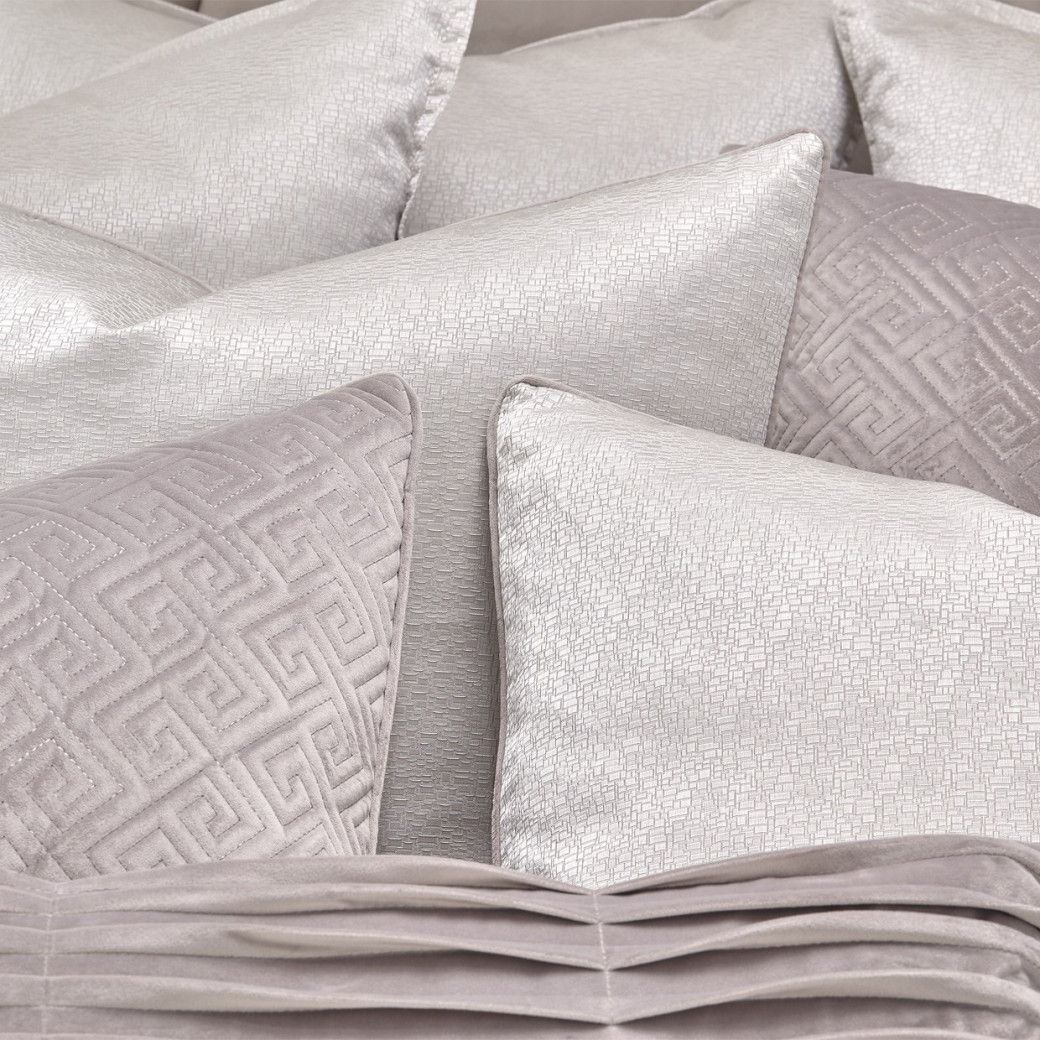 Distinctive Bedding Designs Spencer Comforter Set By Michael Amini