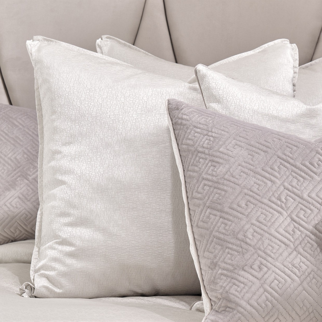 Distinctive Bedding Designs Spencer Comforter Set By Michael Amini