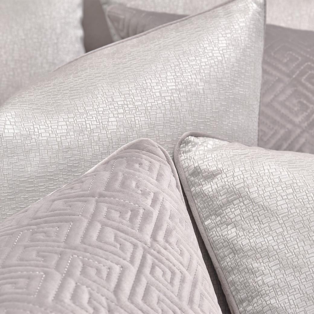 Distinctive Bedding Designs Spencer Comforter Set By Michael Amini