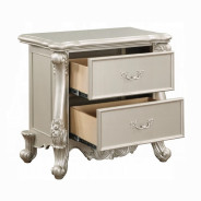 BD02289 Champagne Finish Queen Bed Bently Collection By Acme Furniture