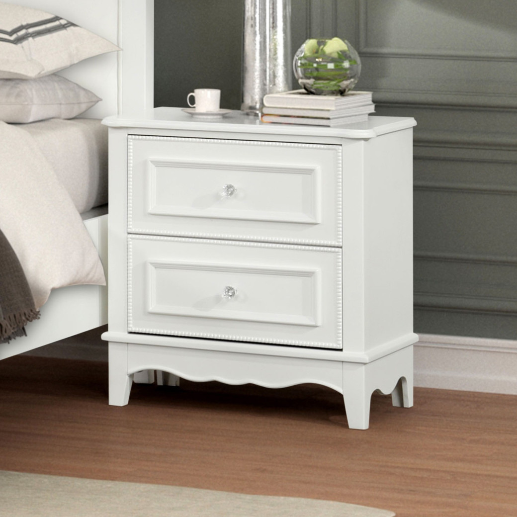 FM7456WH 5PC Queen Size Bedroom Set Traditional Style White finish Naucalpan Collection by Furniture of America