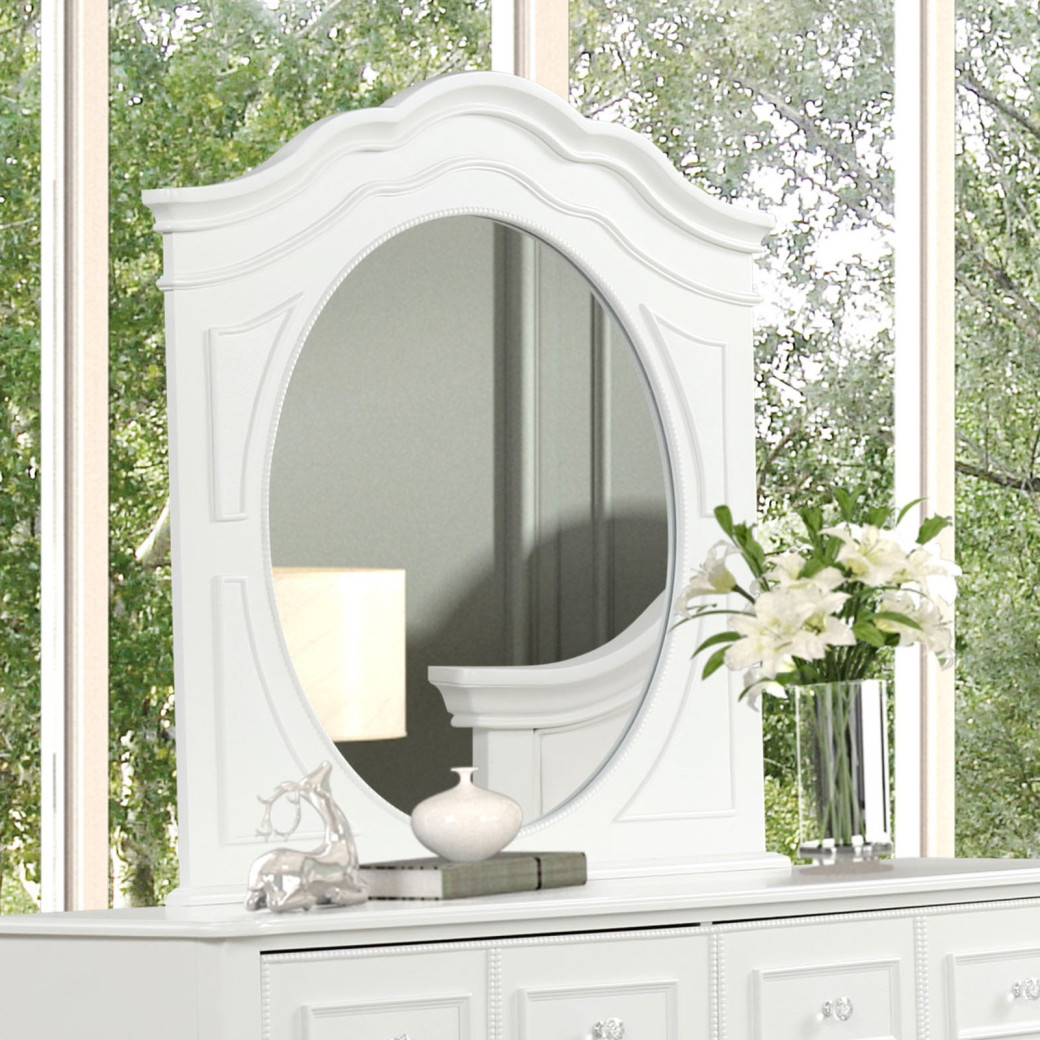 FM7456WH 5PC Queen Size Bedroom Set Traditional Style White finish Naucalpan Collection by Furniture of America