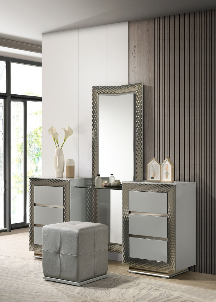 FM7251GY 5PC Queen Bedroom Set Gray Ventnor Collection Glam Style By Furniture Of America