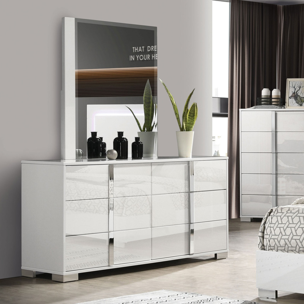 FM7211WH  Queen Size Bedroom Comtenporary Style Sinistra Collection White Finish by Furniture of America