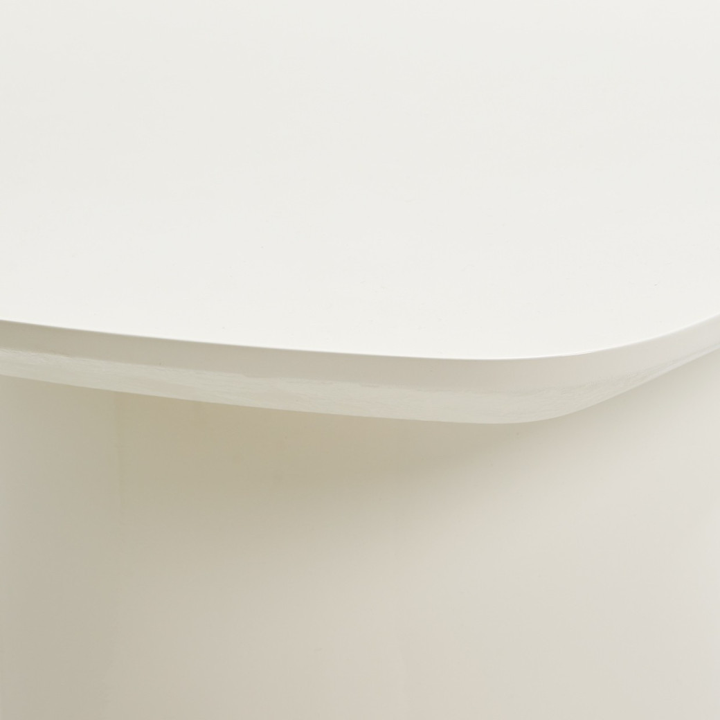 Accent Table Cloud White Le Montreaux Collection By Michael Amini  LFR-MTRX222-108