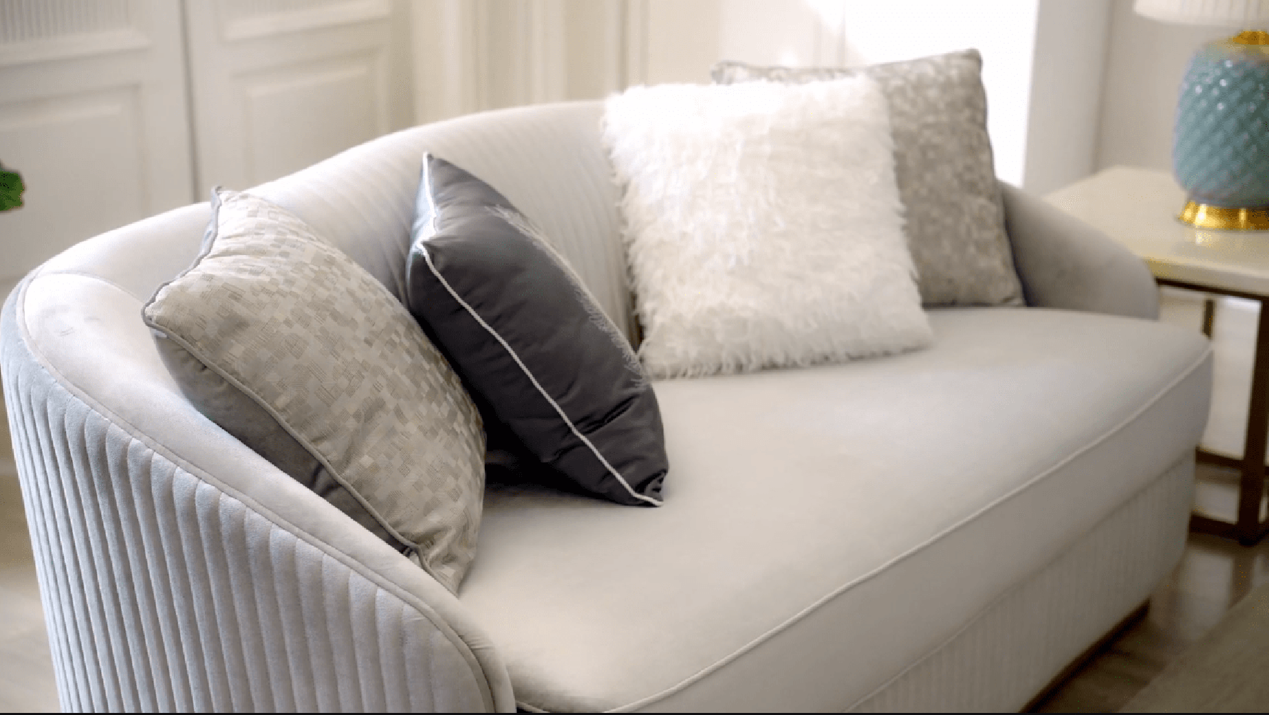 HD 7008 2PC Sofa & Loveseat European Style by Homey Design