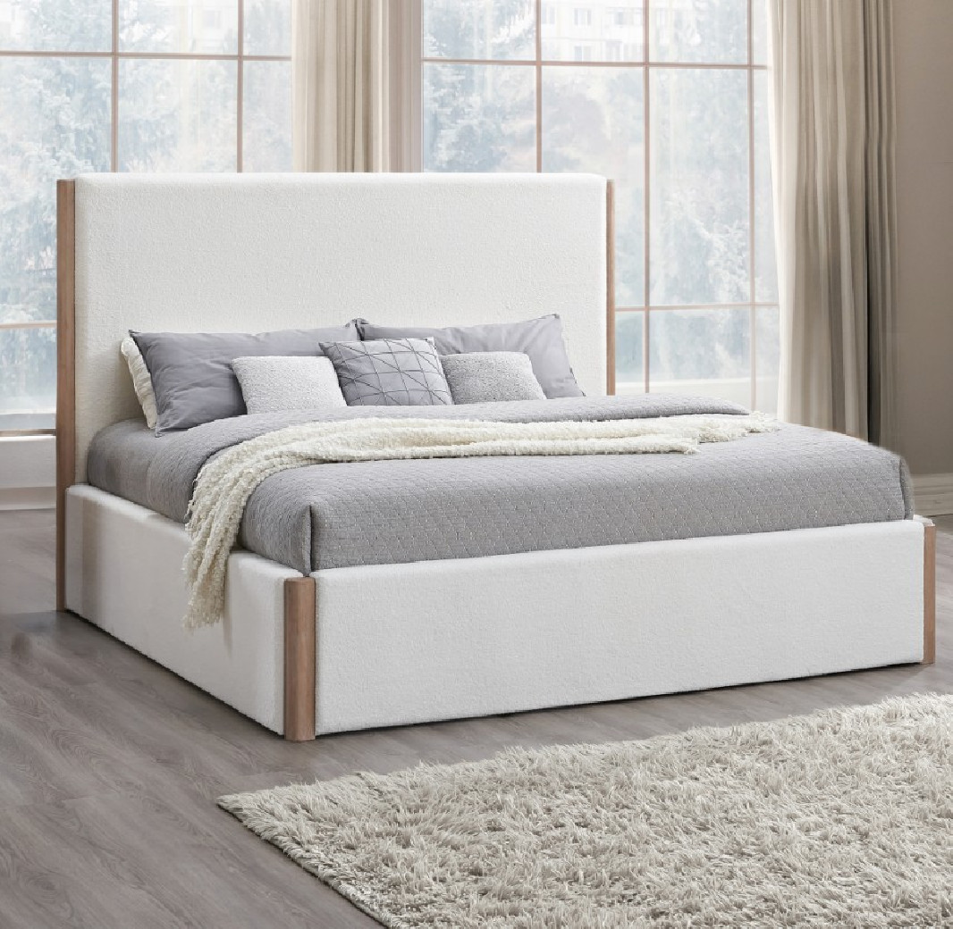 Anika 5PC Queen Bedroom set by New Classic Furniture