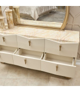 Eastern King Fan Bed Fantosini Gold Collection by Michael Amini. 9091000EK3-836