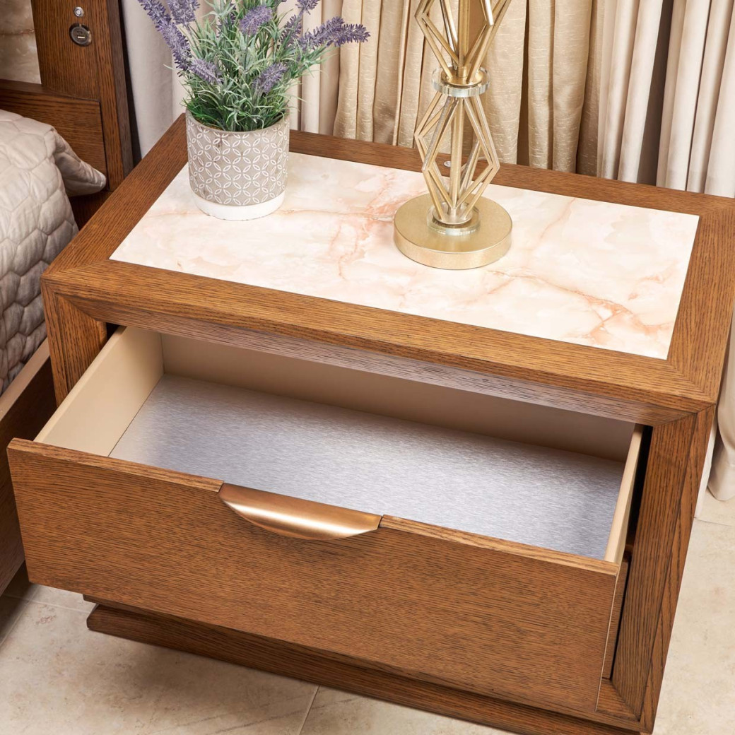 Queen Panel Bed with LED Lights Portrait Collection by Michael Amini. 9031000QN3-225