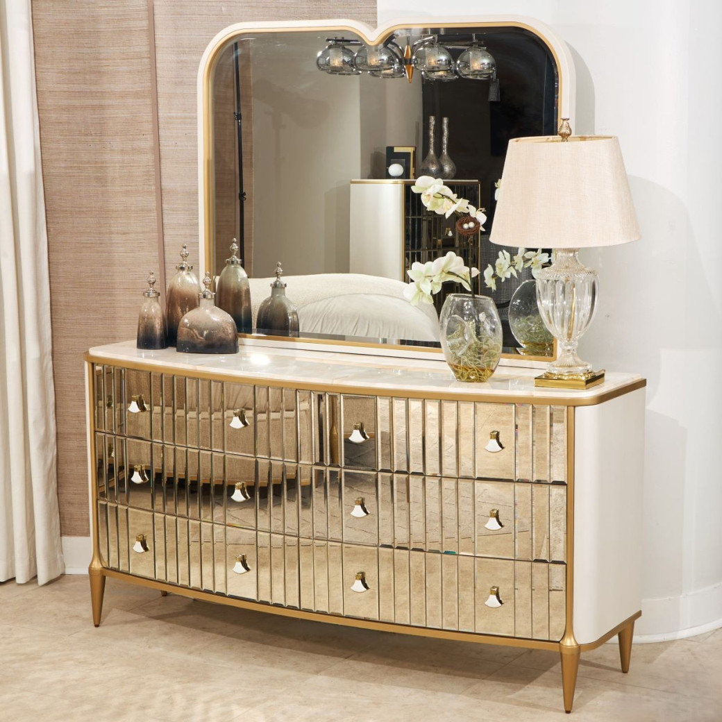 Light Champagne Queen Bed Scotts Square Collection by Michael Amini 9097000QN3-124