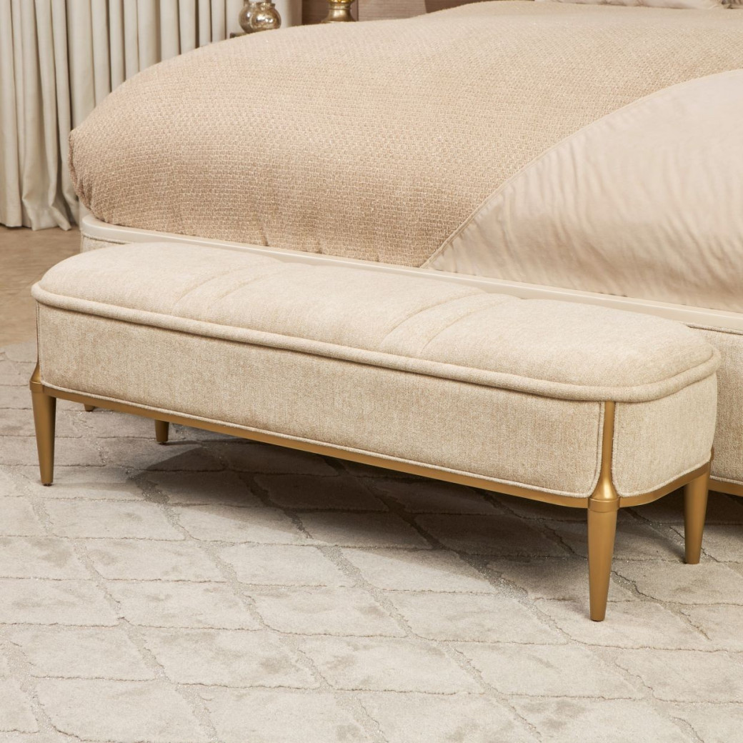 Light Champagne Queen Bed Scotts Square Collection by Michael Amini 9097000QN3-124