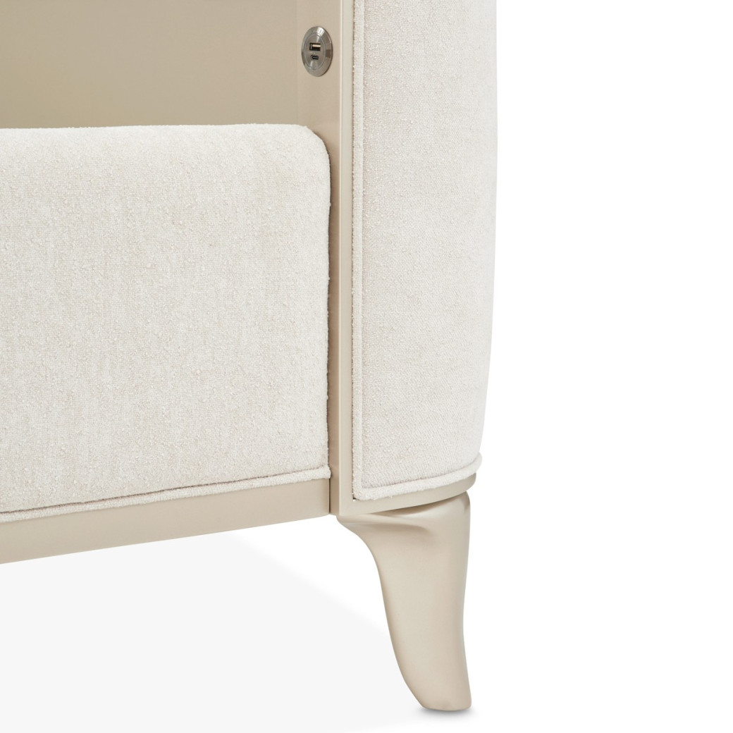 Queen Upholstered Bed Creamy Pearl Finish La Marisia Collection by Michael Amini 9089000QN3-112