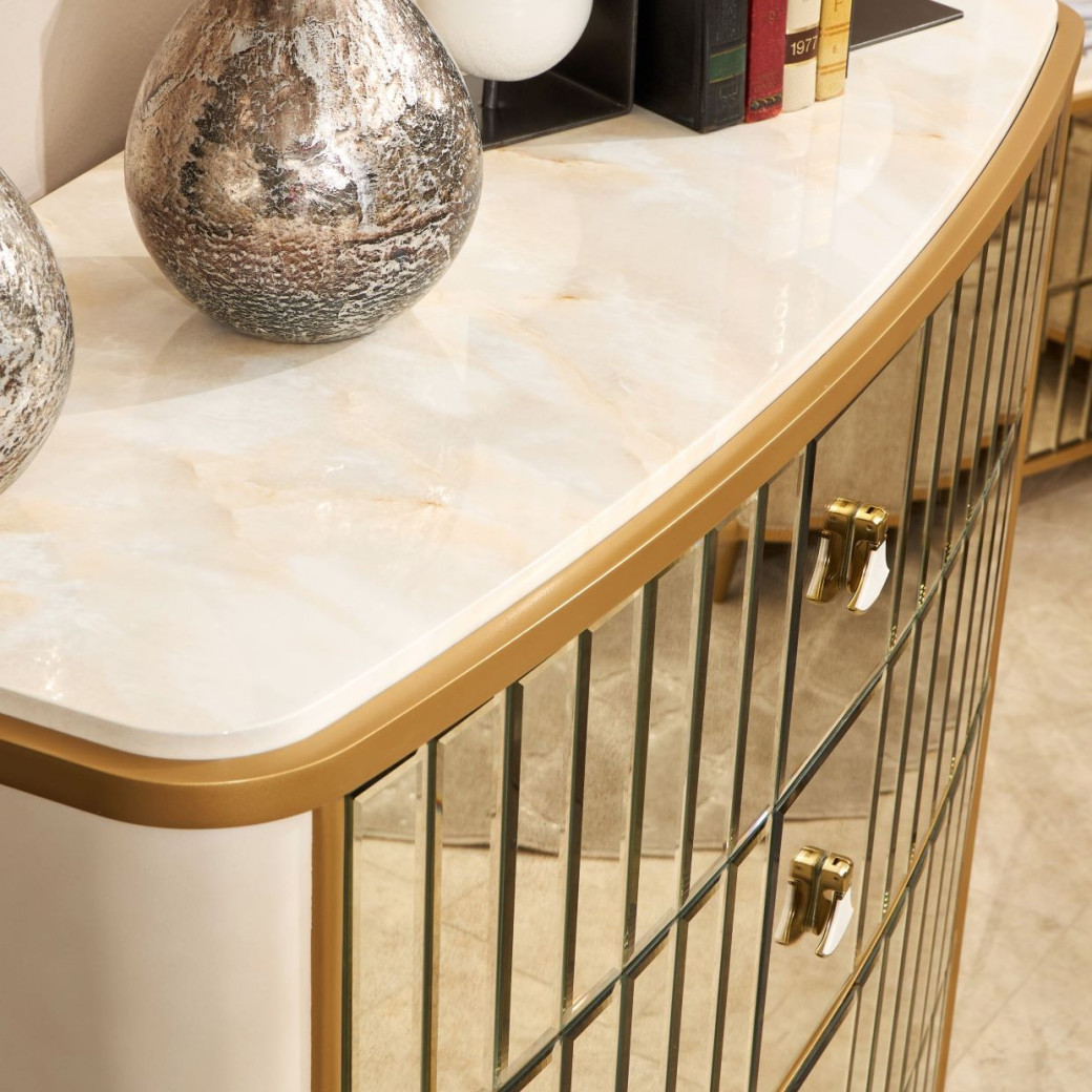 5-Drawer Chest Light Champagne Scotts Square Collection by Michael Amini  9097070SA-124