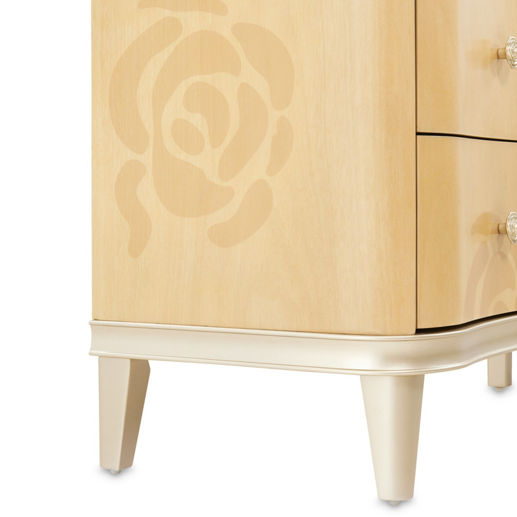 Queen Upholstered Bed Camellia Field Caramel Collection By Michael Amini 9090000EK3-134