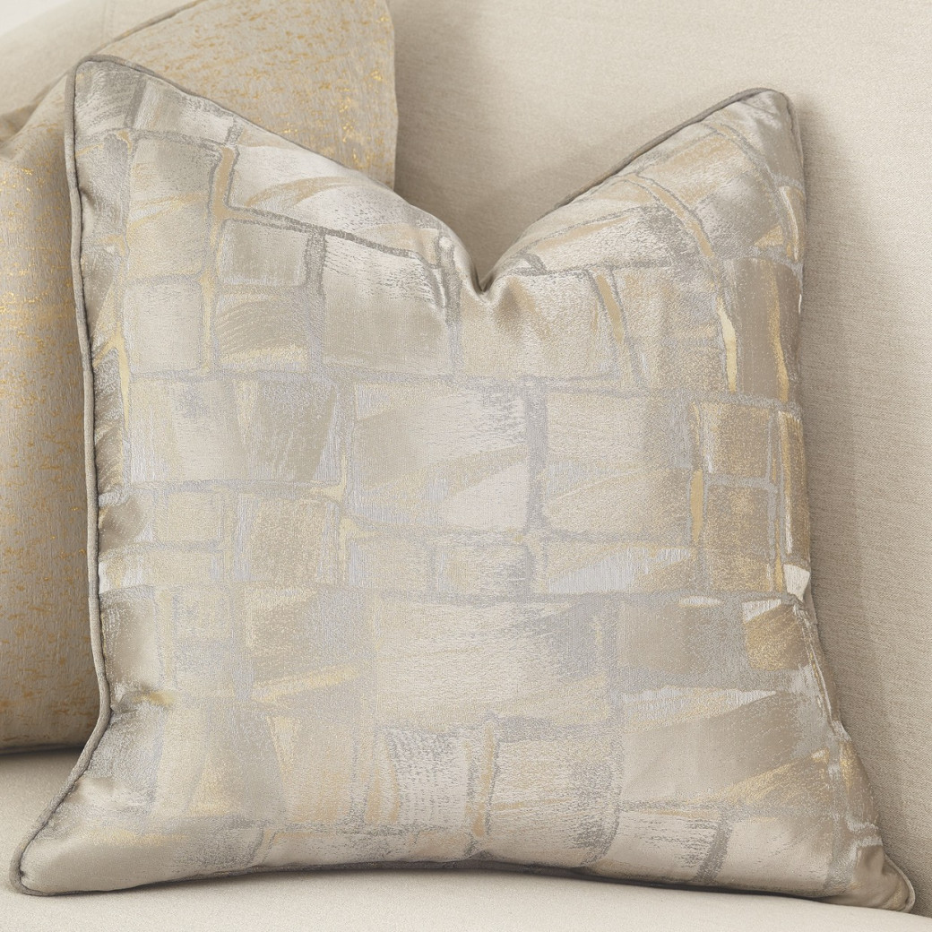 La Rachelle Sofa ICICLE Md Champagne By Michael Amini.9034815-ICICL-136
