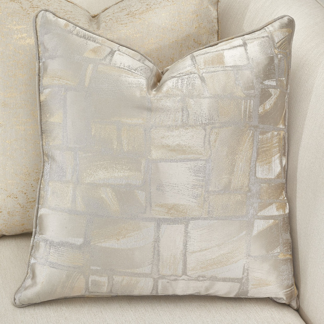La Rachelle Chaise ICICLE Md Champagne By Michael Amini