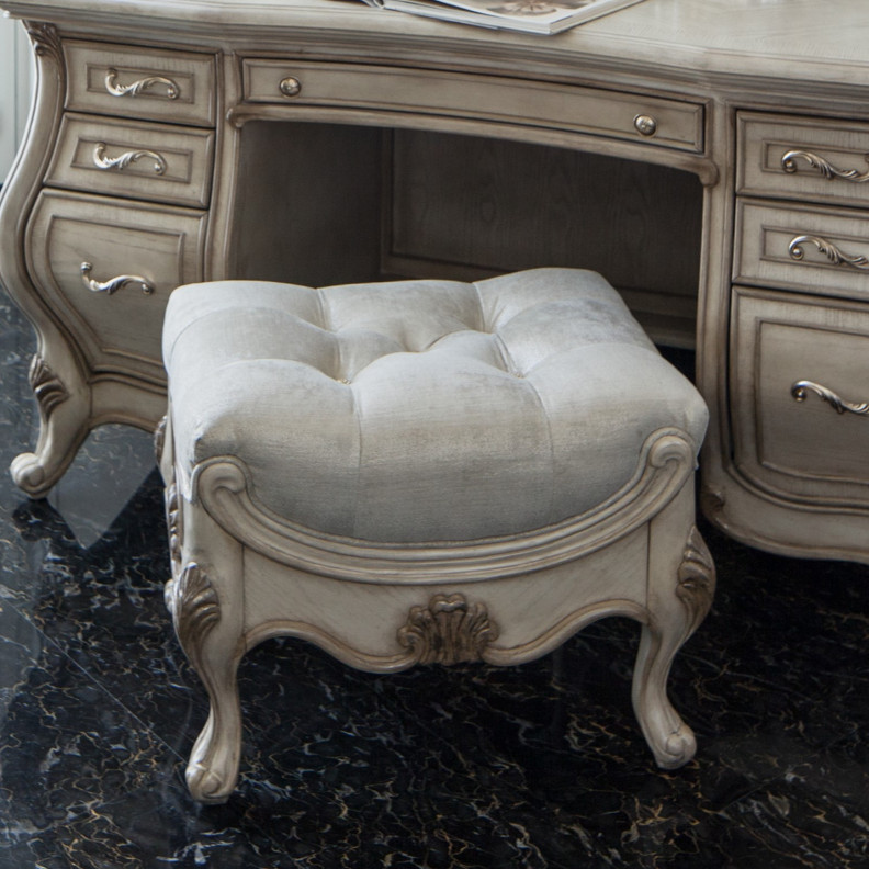 Vanity Bench  Platine De Royale Collection By Michael Amini