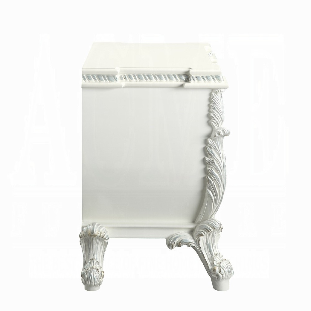 BD 00671 Lavish Classic Beige PU & Antique White Finish Bedroom Vanaheim Collection  By Acme Furniture