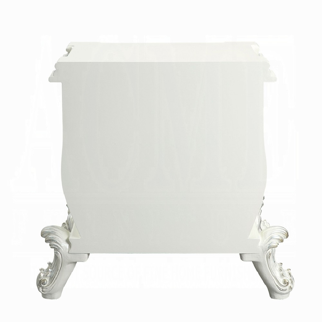 BD 00671 Lavish Classic Beige PU & Antique White Finish Bedroom Vanaheim Collection  By Acme Furniture