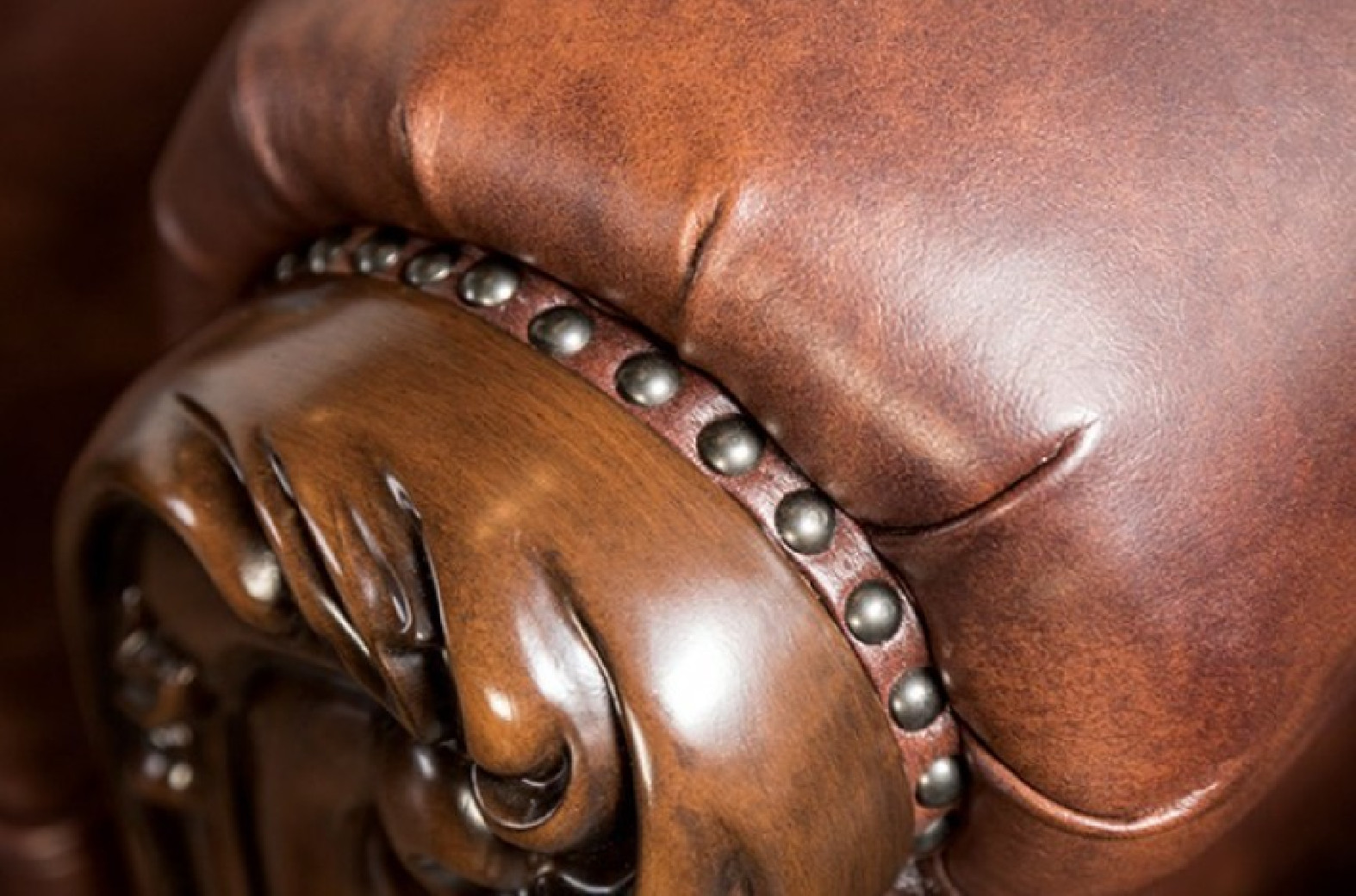 FM65005BR 2PC Sofa & Loveseat Victorian Style By Furniture of America