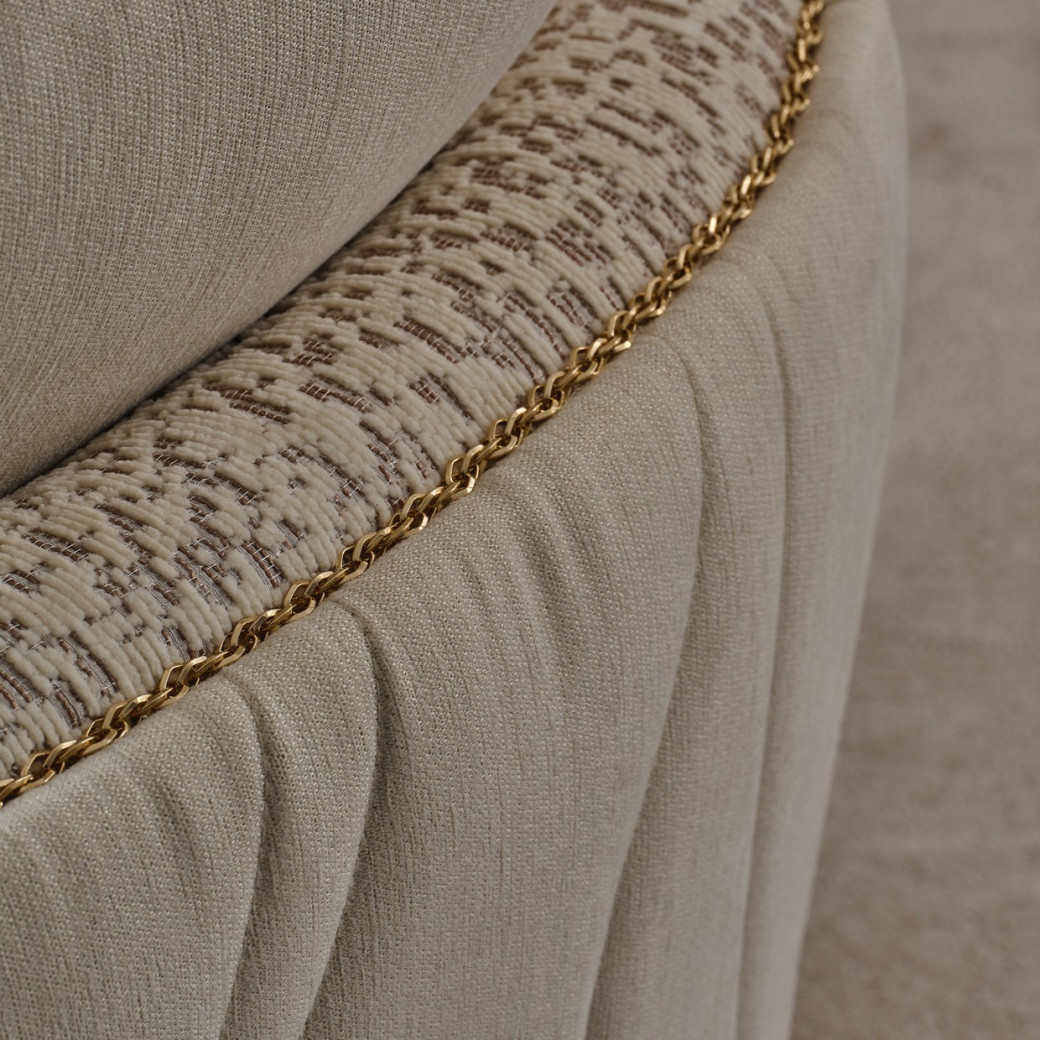 Sofa Biscotti Ivory Gold Finish Gineverra Collection By Michael Amini LFR-GNVA815-BSC-839