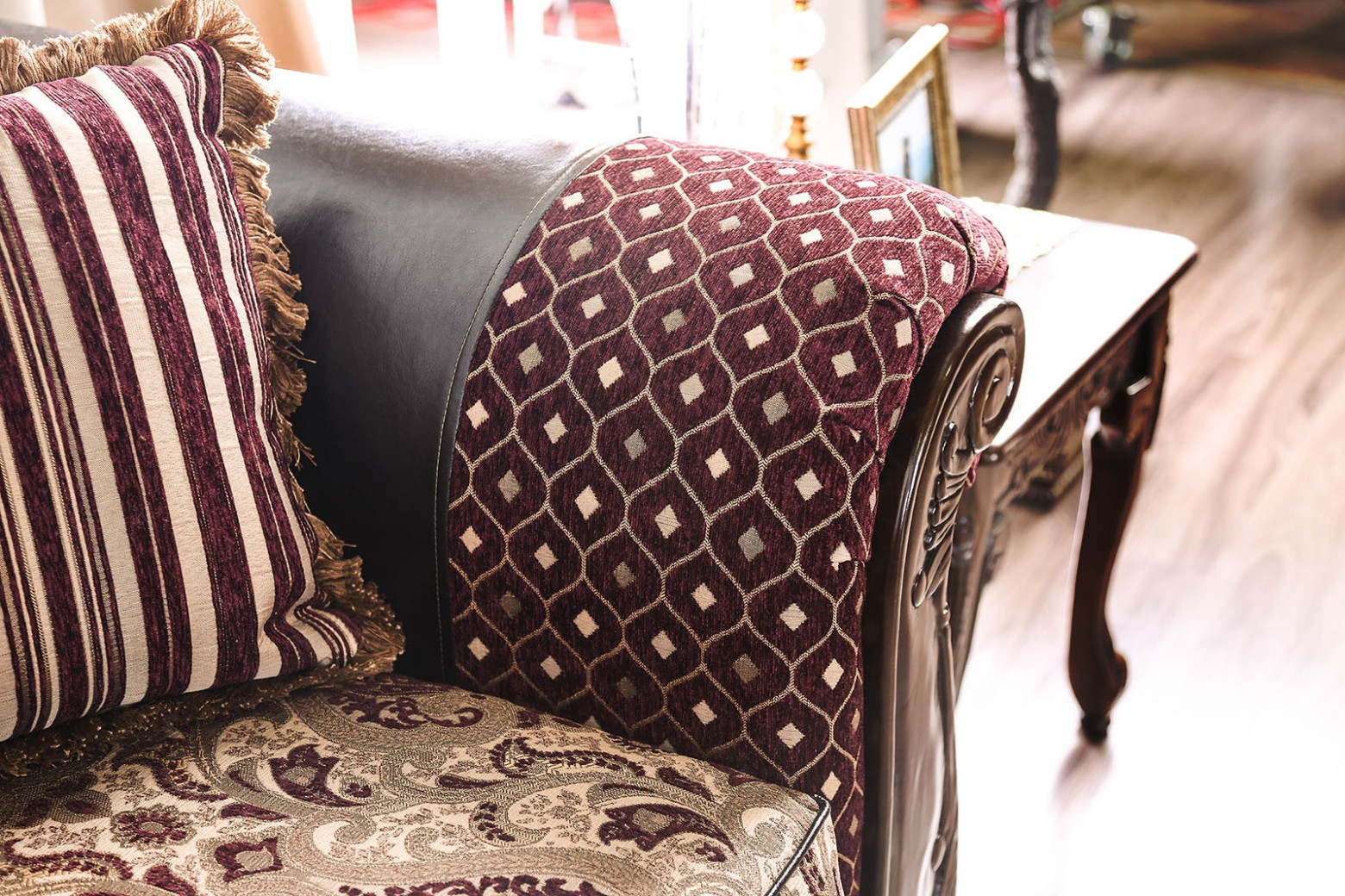 2PC Sofa & Loveseat Traditional Style Burgundy/ Dark Brown By Furniture of America SM6415