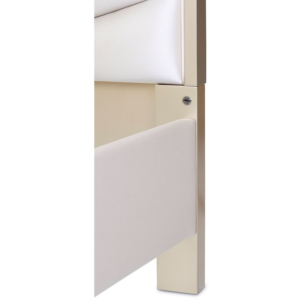 Queen Panel Bed Chardonnay Finish malibu crest Collection by Michael Amini N9007000QN3-822