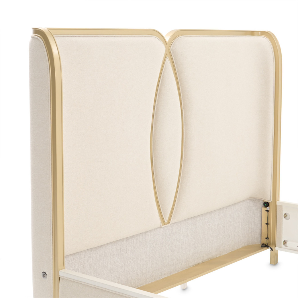 Queen Bed Light Champagne Finish Scotts square Collection by Michael Amini 9097000QN3-124