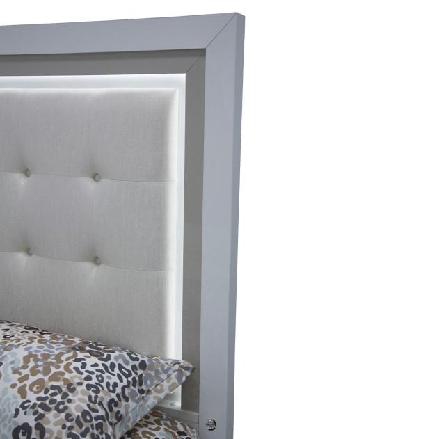 Queen Bed Cloud White Finish Sky Tower Collection by Michael Amini N9025600QN-108