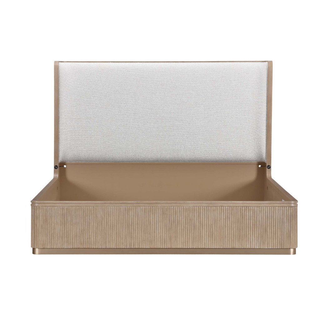 Queen Bed West Kensington - caramel Collection By Michael Amini 9096012QN3-147