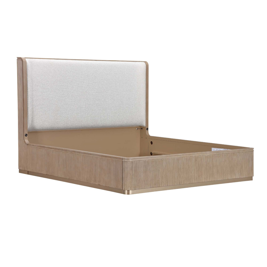Queen Bed West Kensington - caramel Collection By Michael Amini 9096012QN3-147