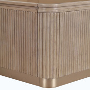 Queen Bed West Kensington - caramel Collection By Michael Amini 9096012QN3-147